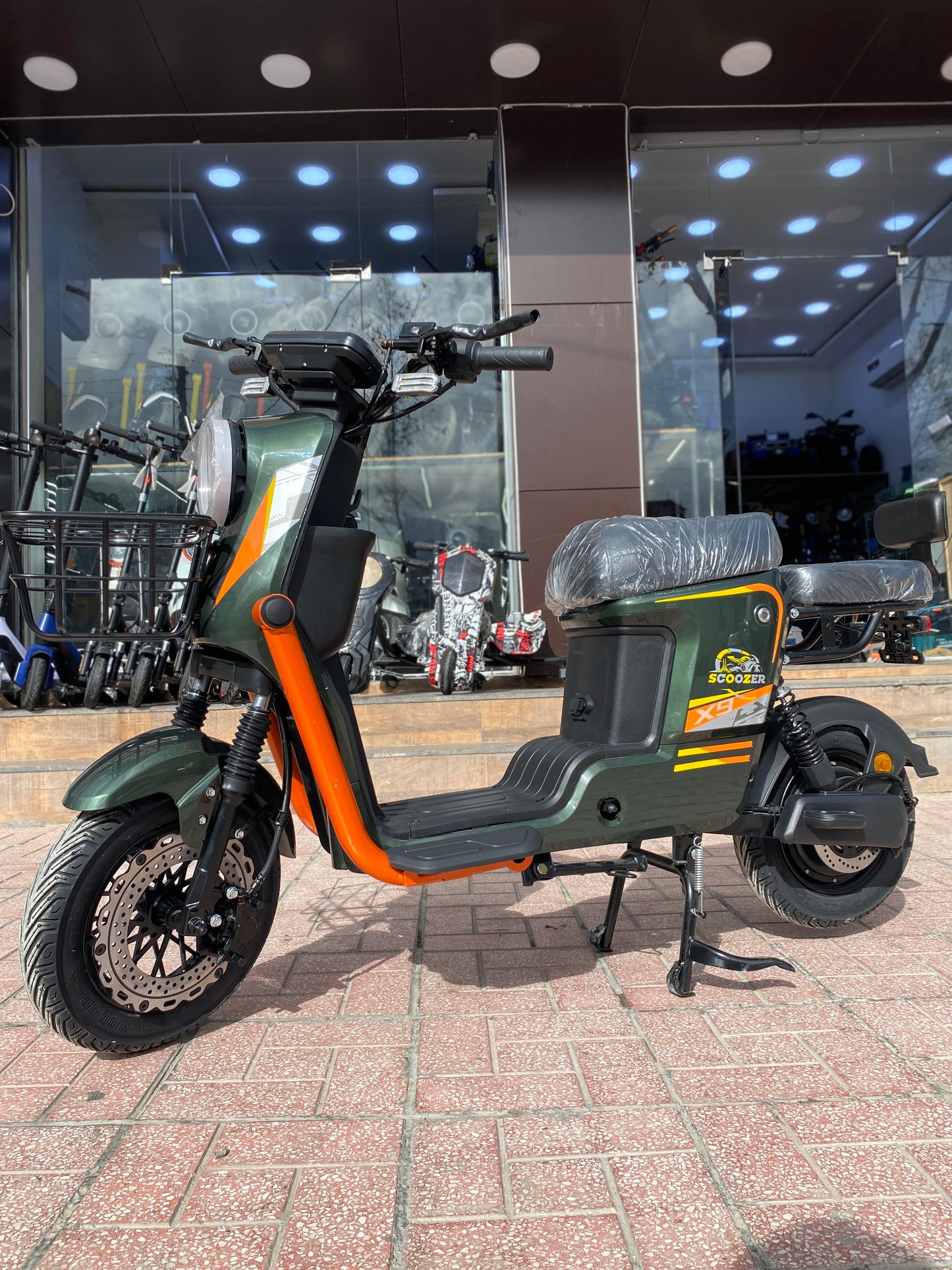 (Lithium ) Scoozer x9 1200w