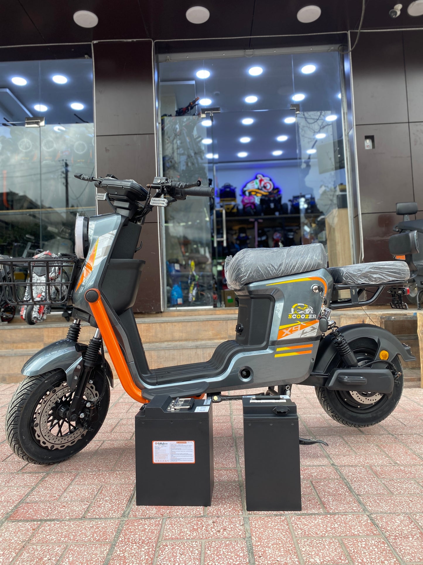 (Lithium ) Scoozer x9 1200w