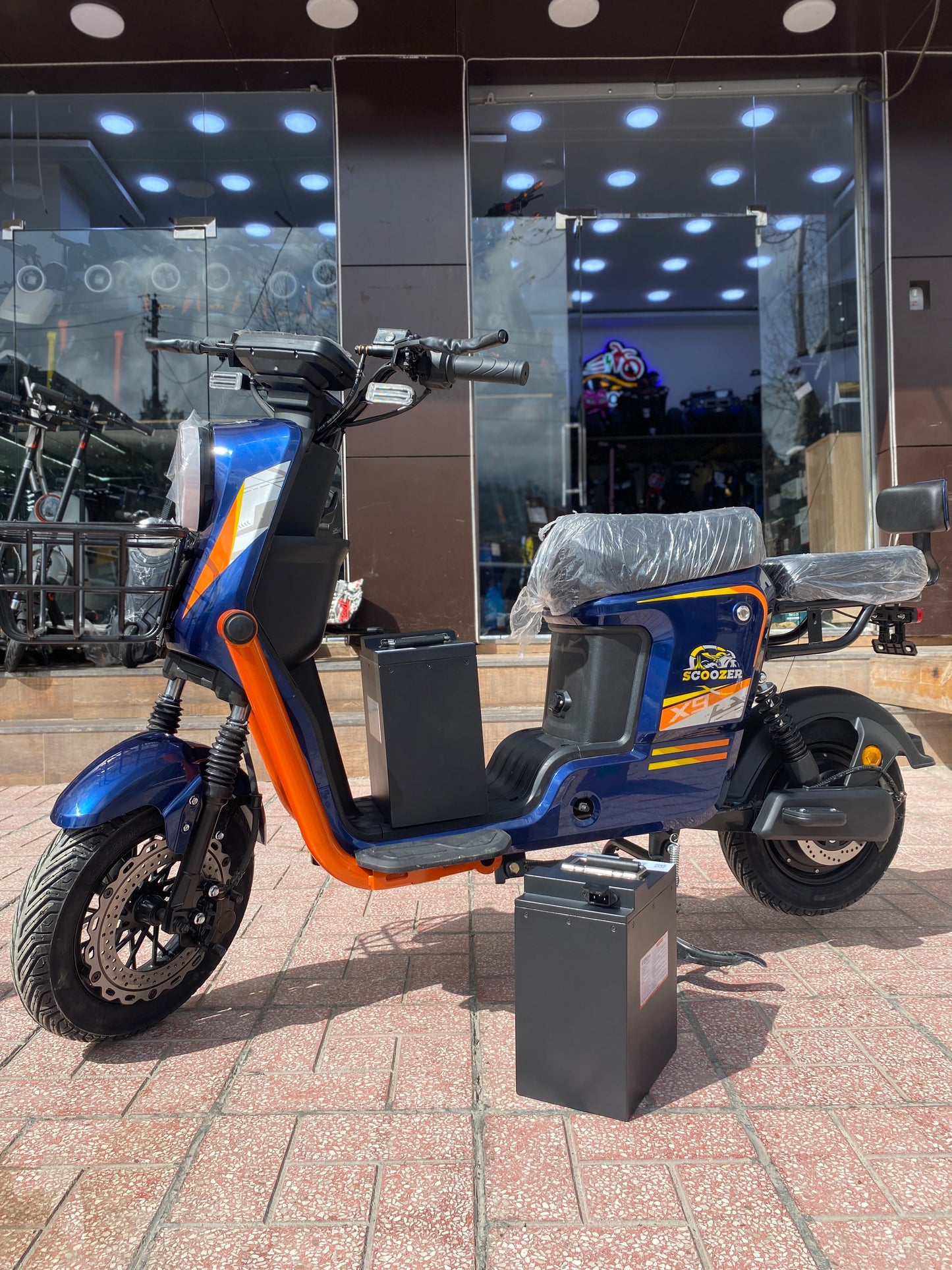 (Lithium ) Scoozer x9 1200w